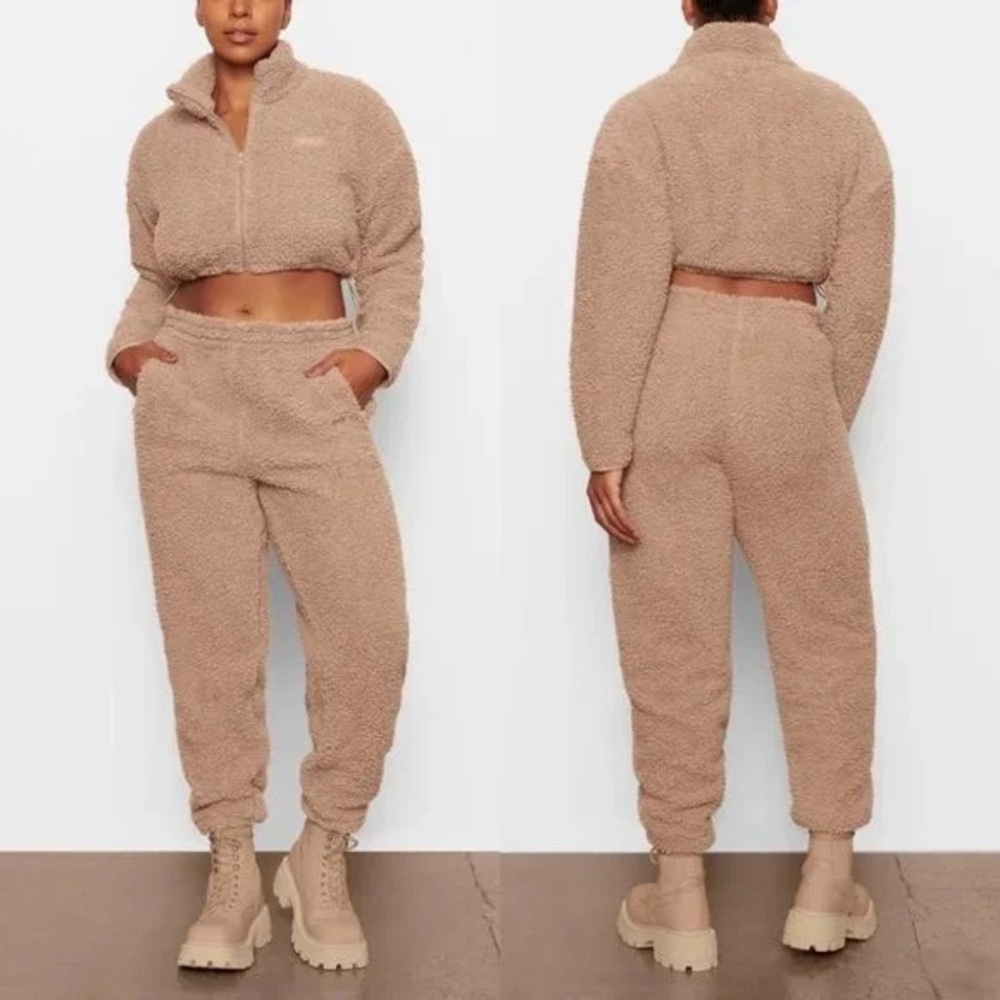 Skims teddy joggers.
